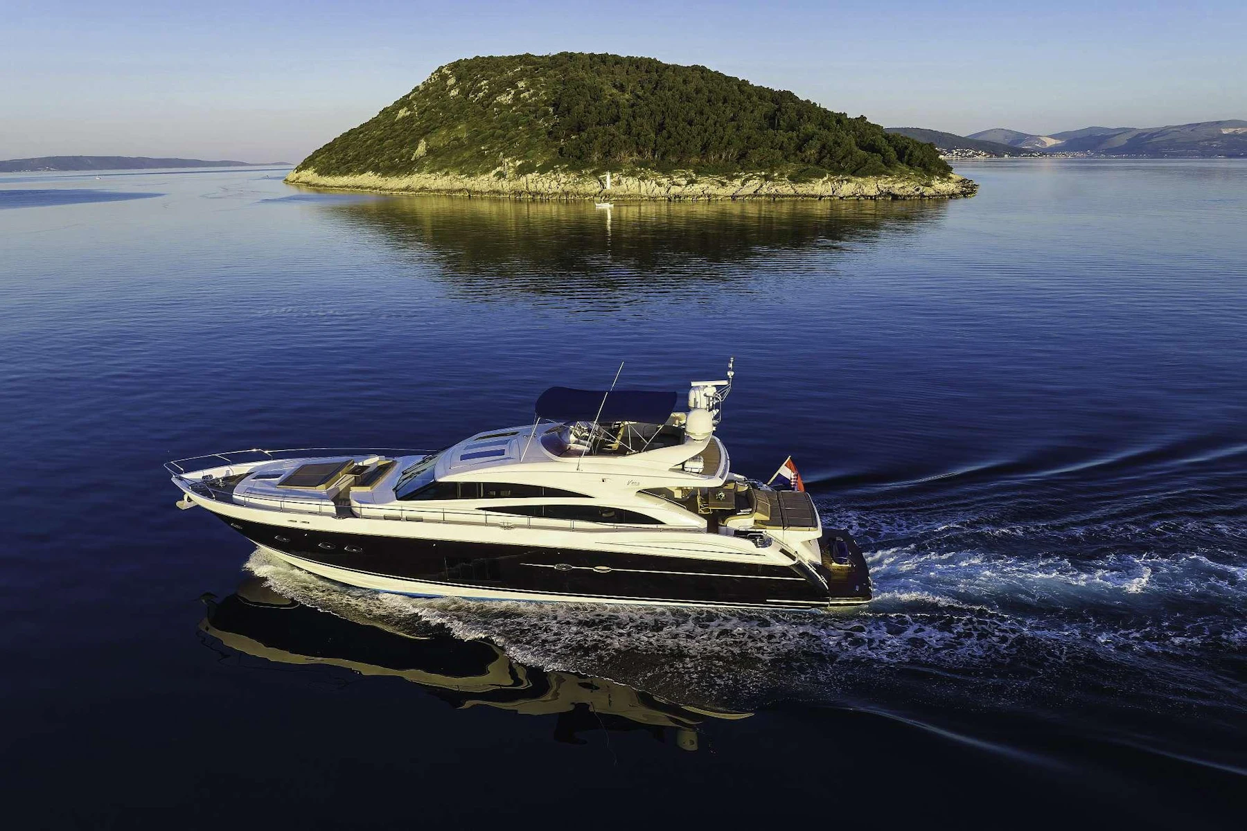AGAVE yacht charter 2