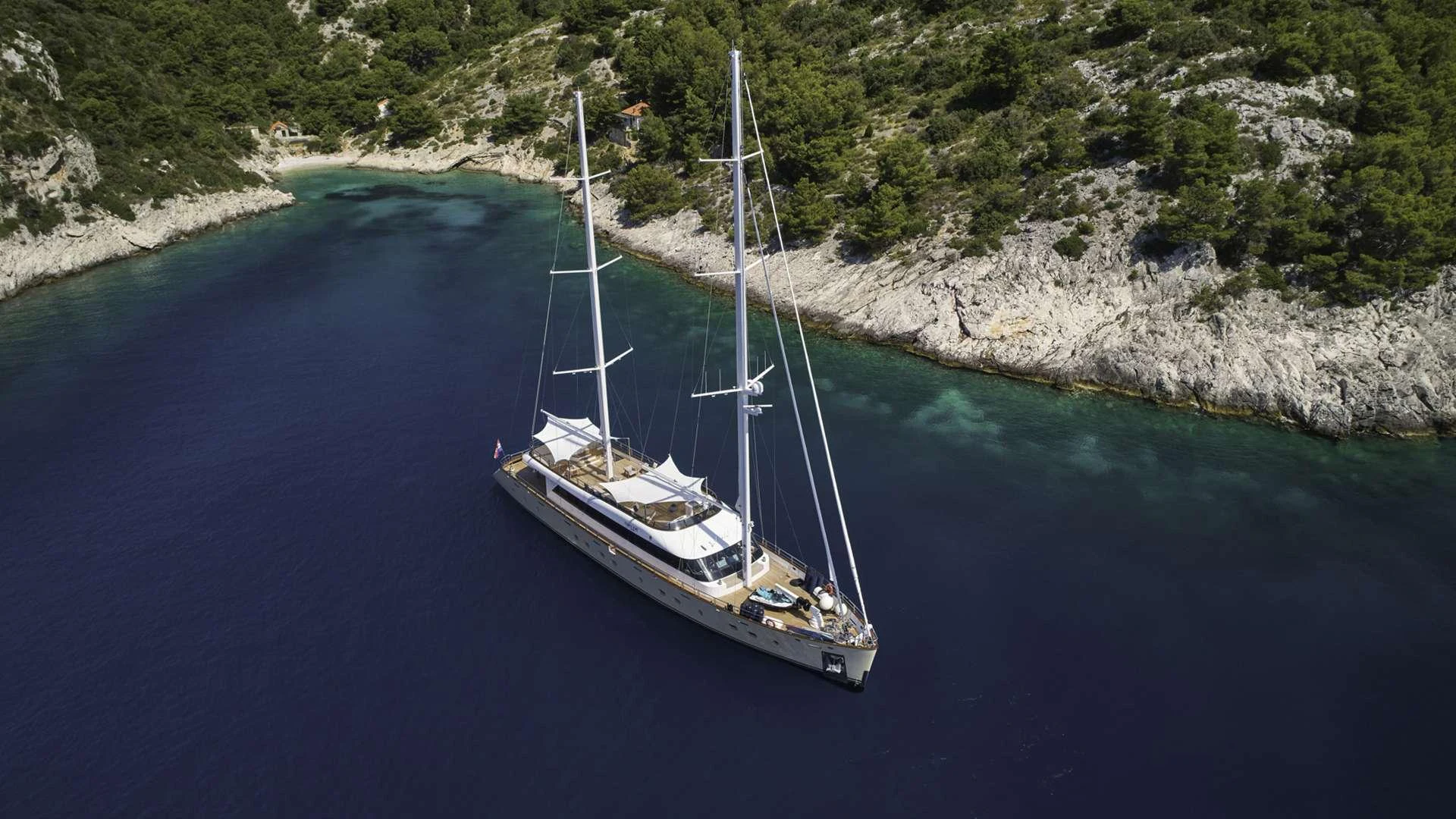 MARALLURE Yacht for Charter