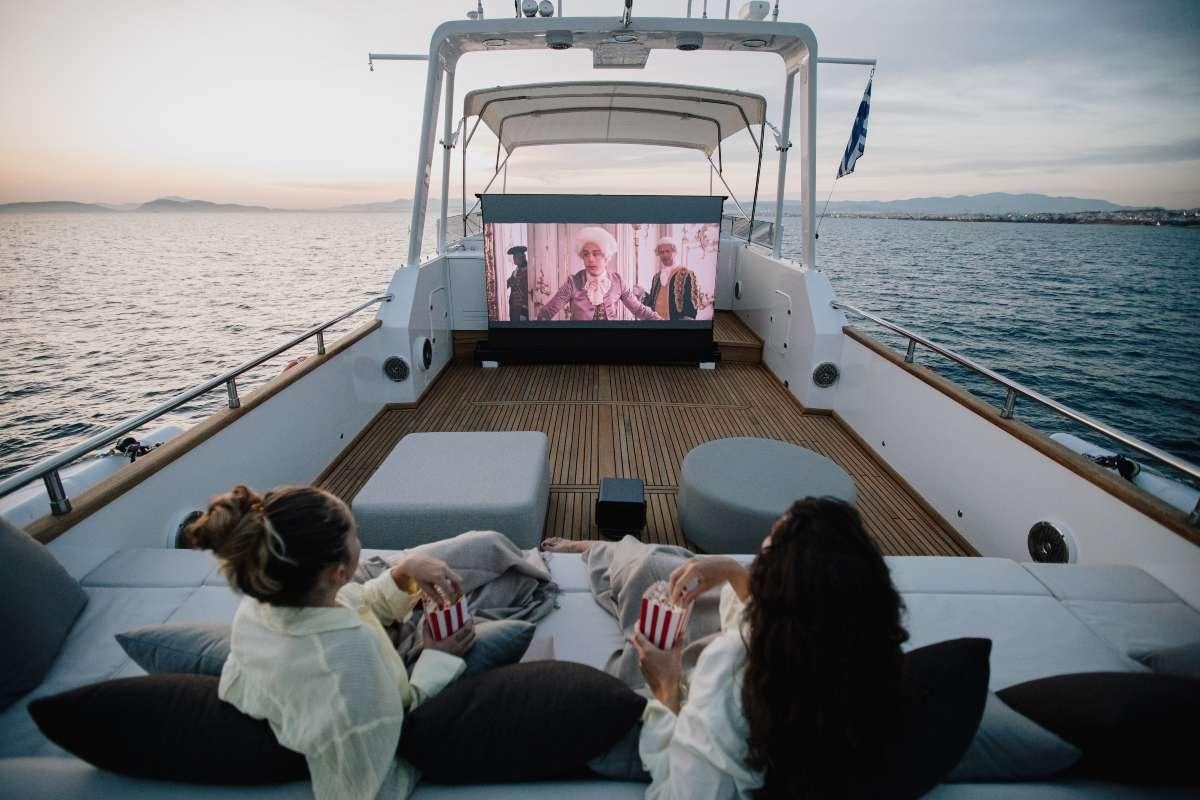people on a boat aboard CARI&NTILDE;O Yacht for Charter