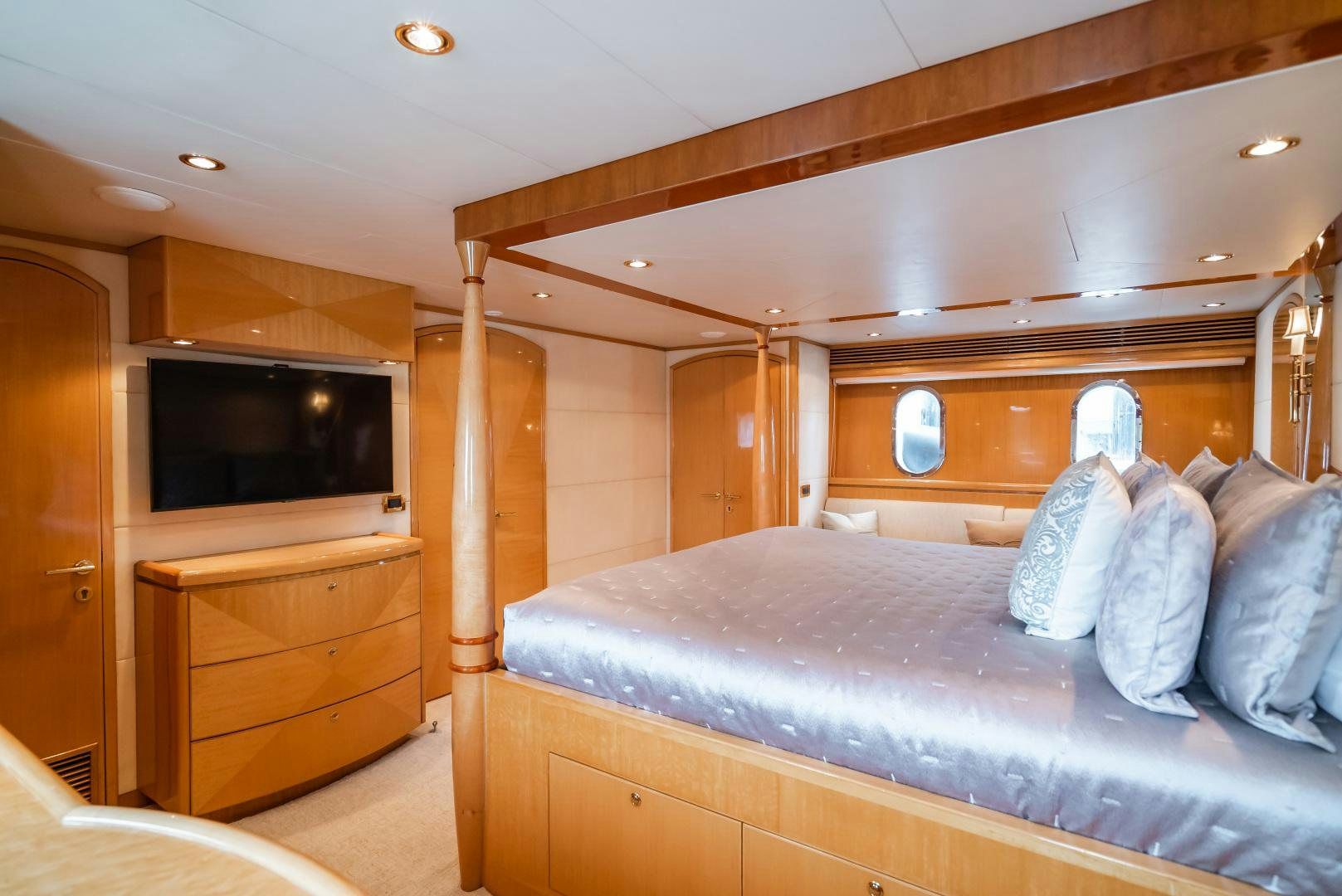 a bed in a cabin aboard VITESSE Yacht for Sale