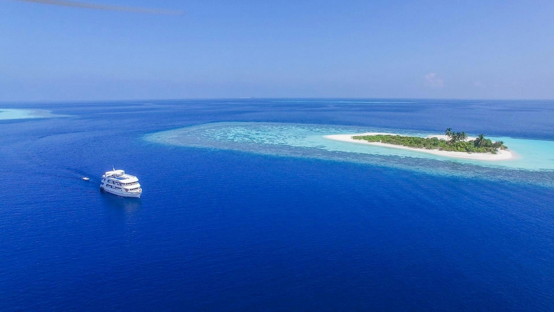 a boat in the ocean aboard KEANA Yacht for Sale