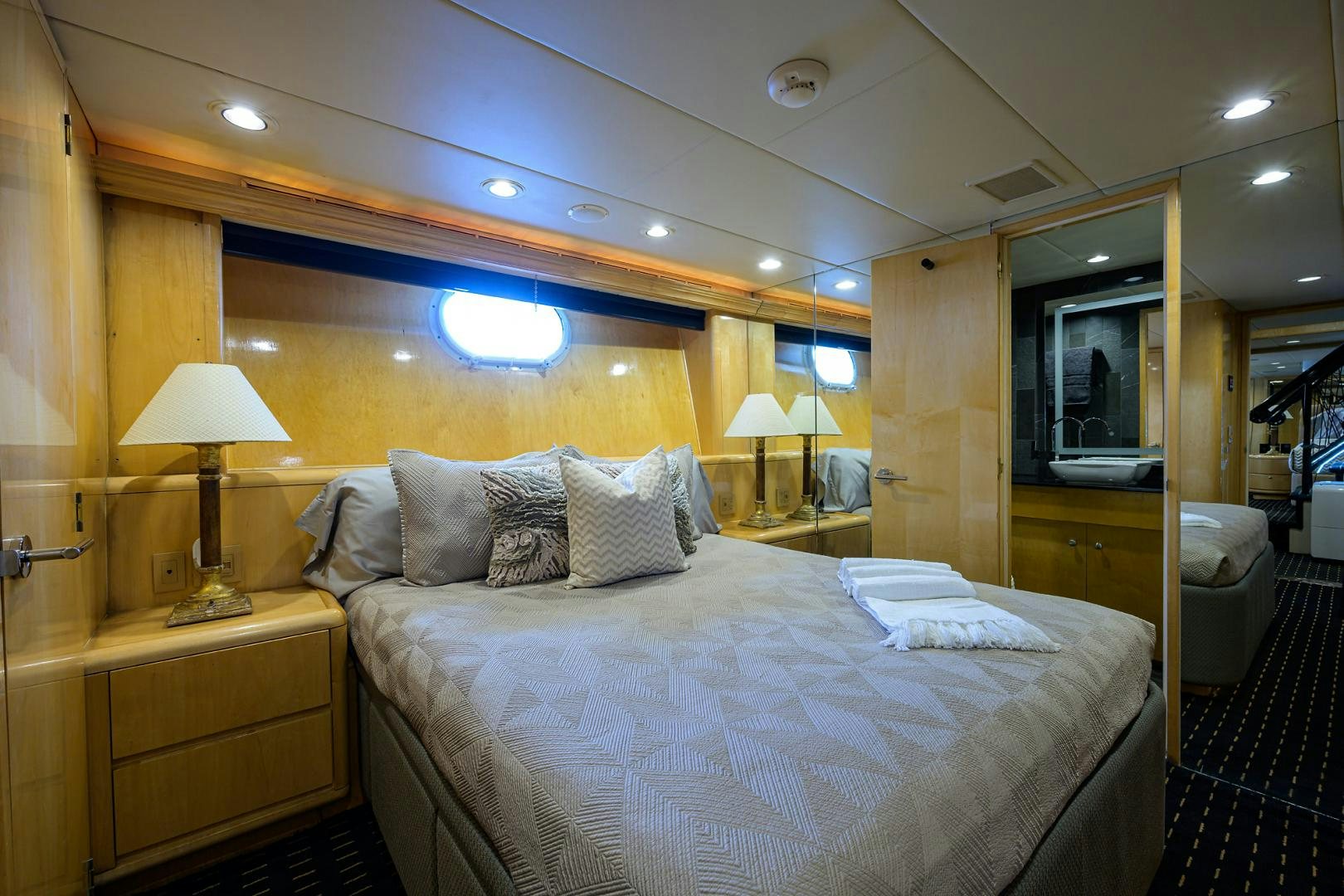 a bed in a hotel room aboard MEMORYMAKER Yacht for Sale