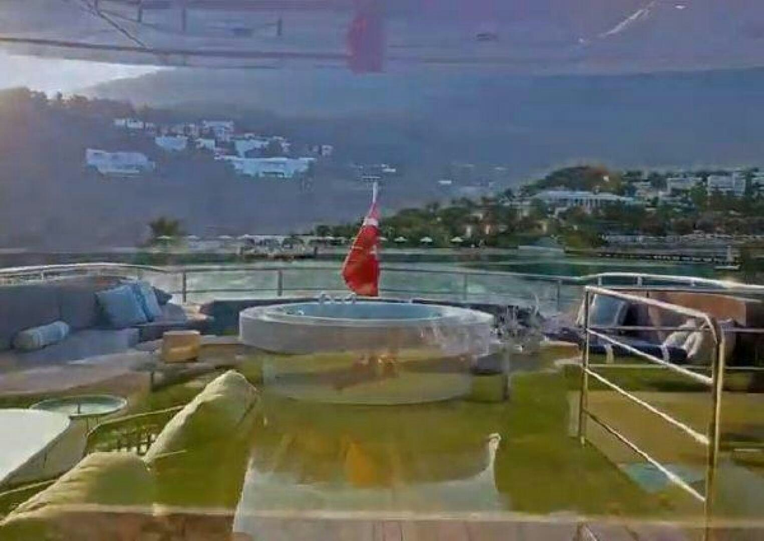 a model of a city aboard VETRO Yacht for Sale