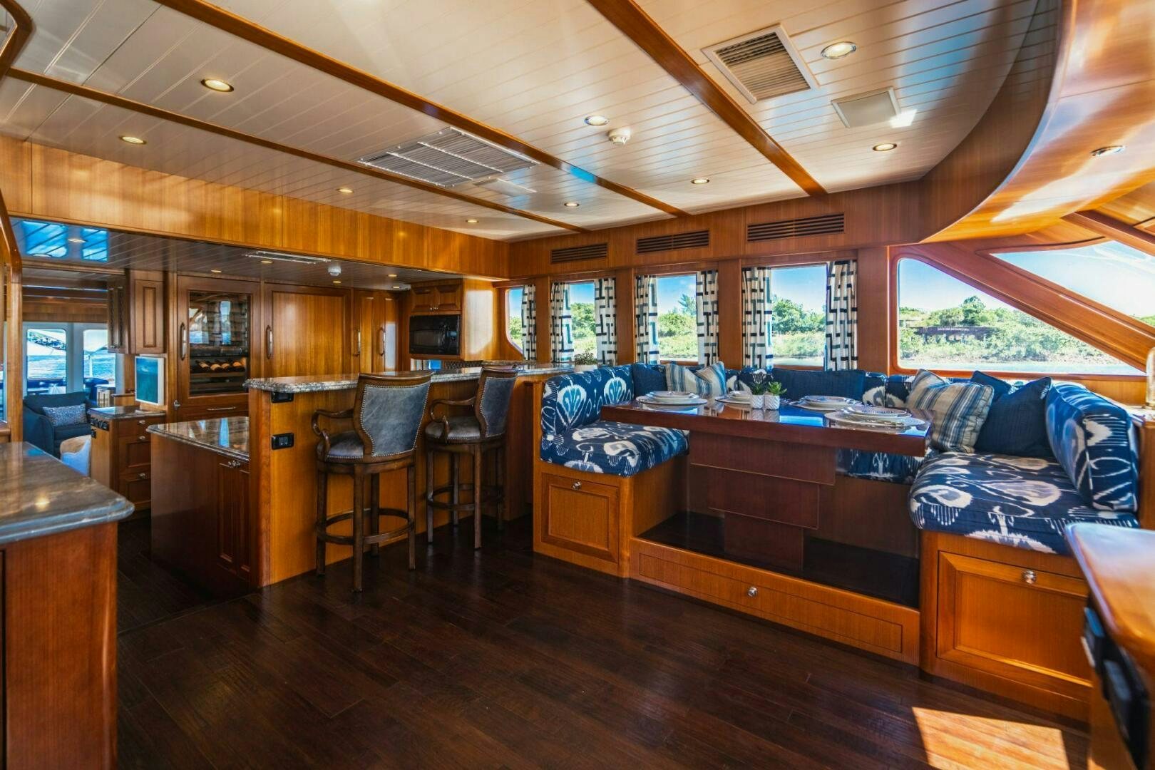 a room with a wood floor and a wood floor aboard MOONSHOT Yacht for Sale