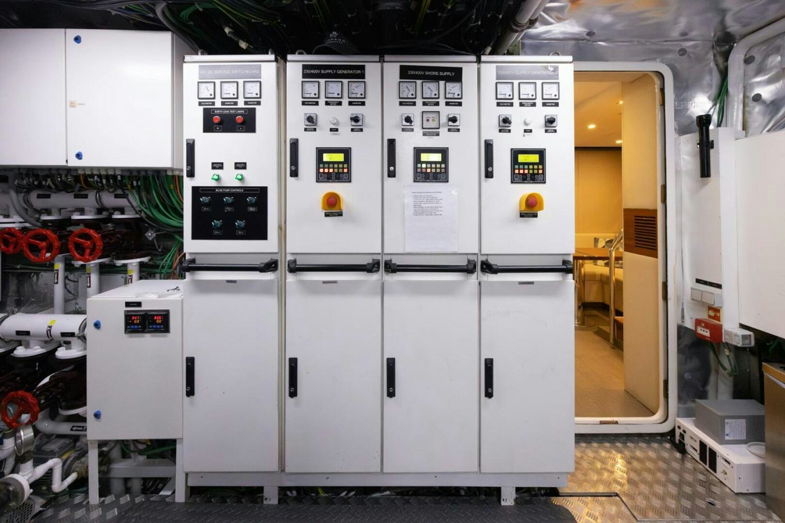 a large white machine aboard LADY CAROLINE Yacht for Sale