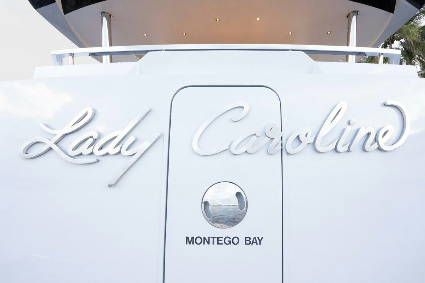 text aboard LADY CAROLINE Yacht for Sale