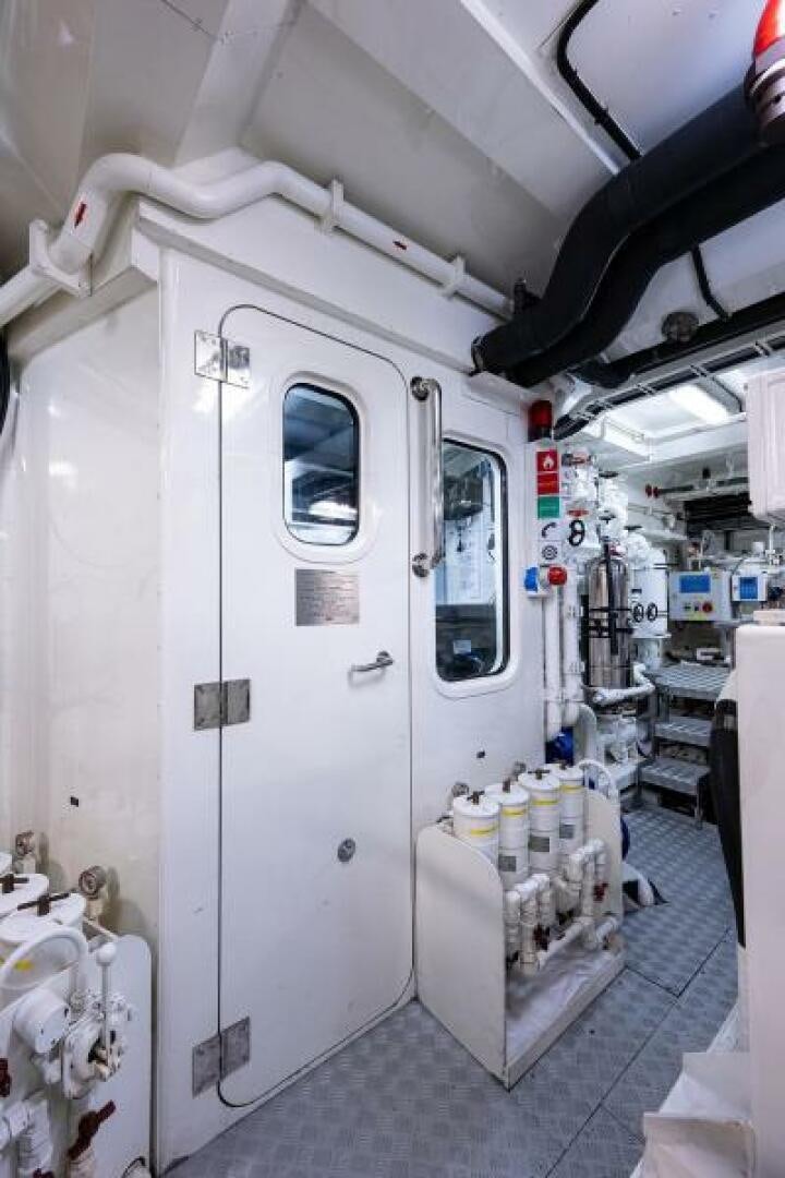 a white machine in a room aboard CASTLEFINN Yacht for Sale