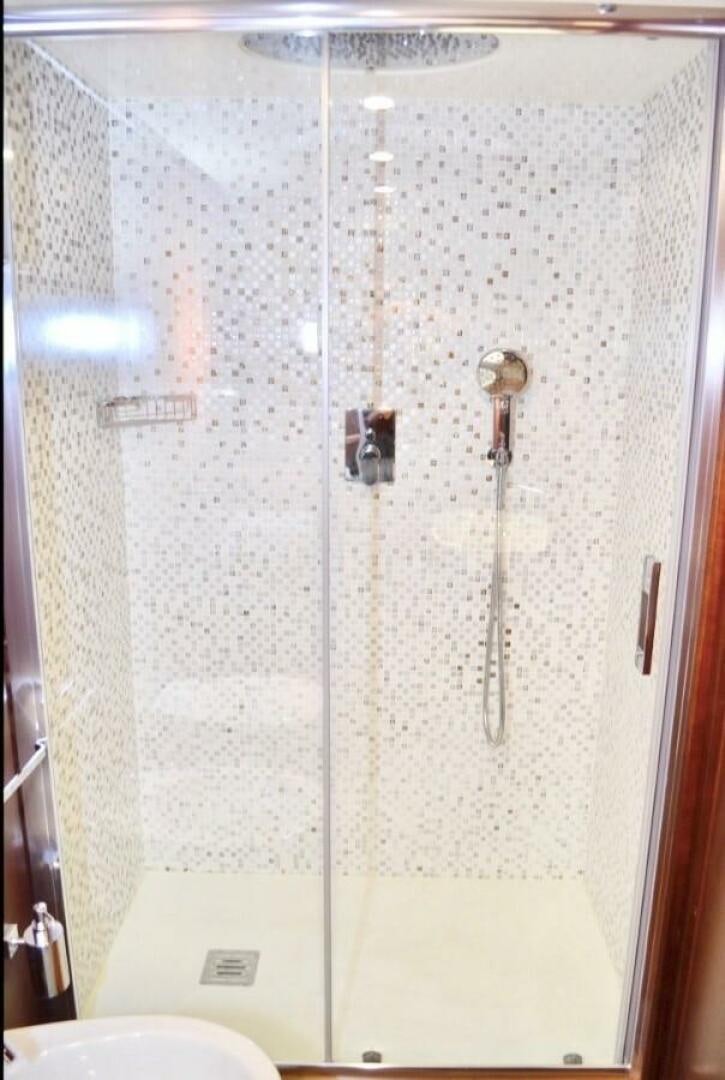 a shower with a shower head aboard MARILOAN FELNIC II Yacht for Sale