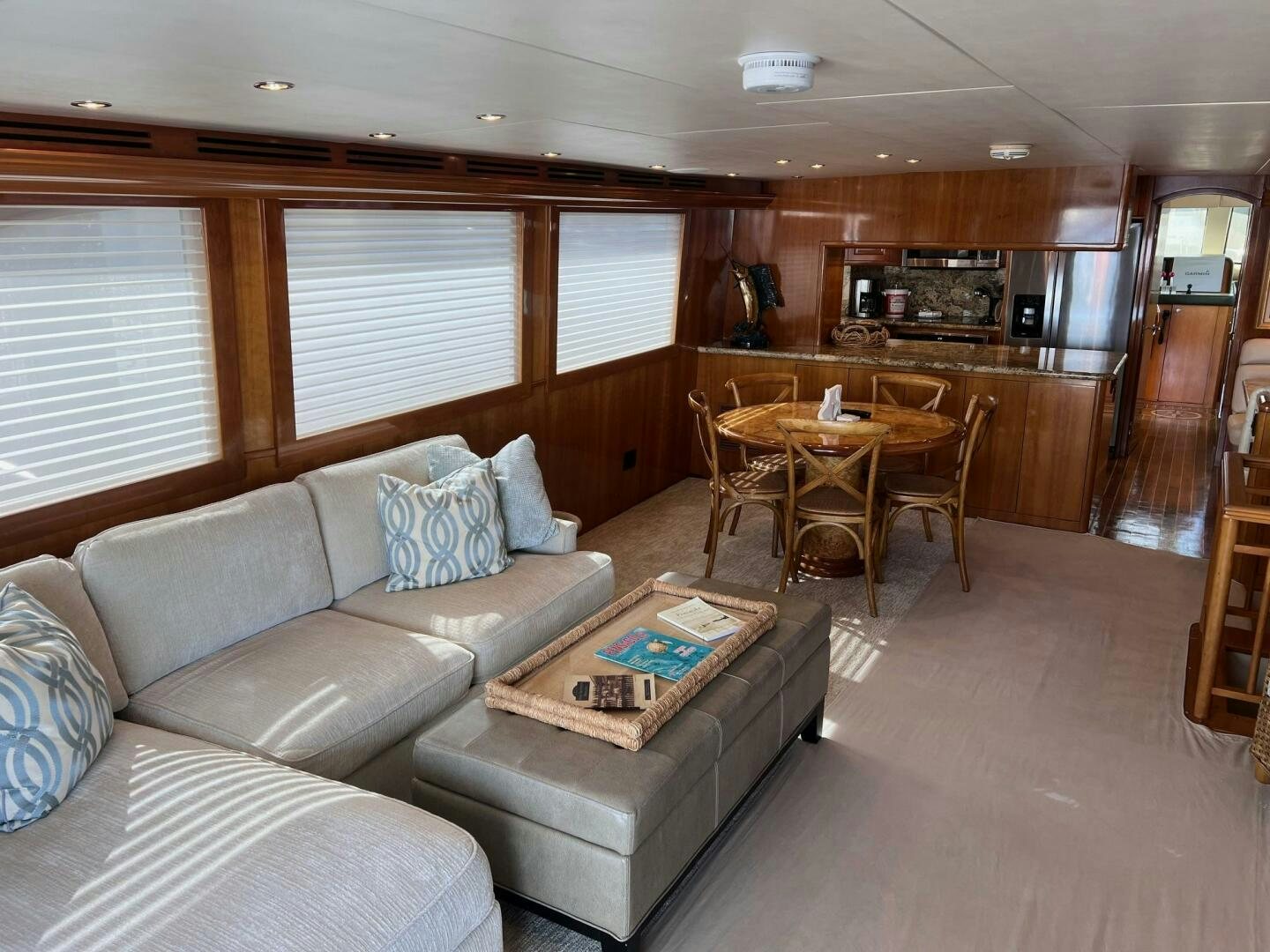 a living room with a couch and a table aboard BAYOU A BUD Yacht for Sale