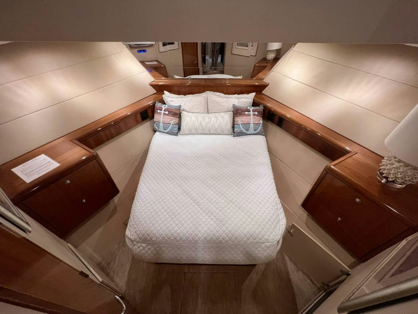 a hotel room with a bed aboard BAYOU A BUD Yacht for Sale