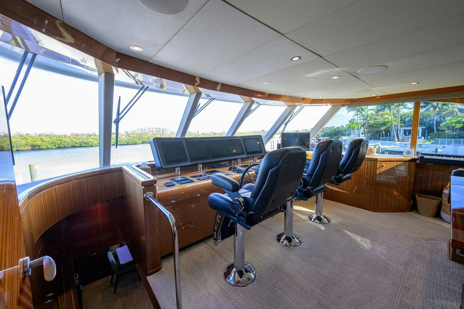 inside of a bus aboard JANE E Yacht for Sale