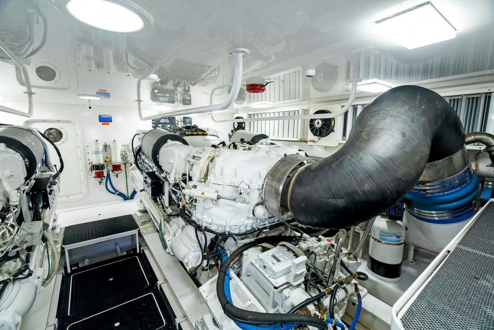a machine with a large pipe aboard FORTY NINER Yacht for Sale