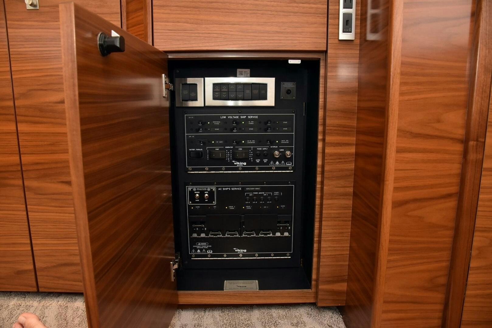 a black computer tower aboard AMANDA P Yacht for Sale