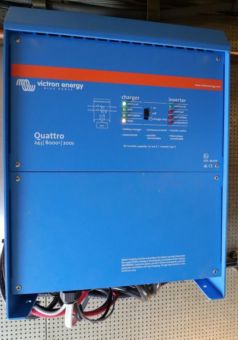 graphical user interface aboard PIONEER Yacht for Sale