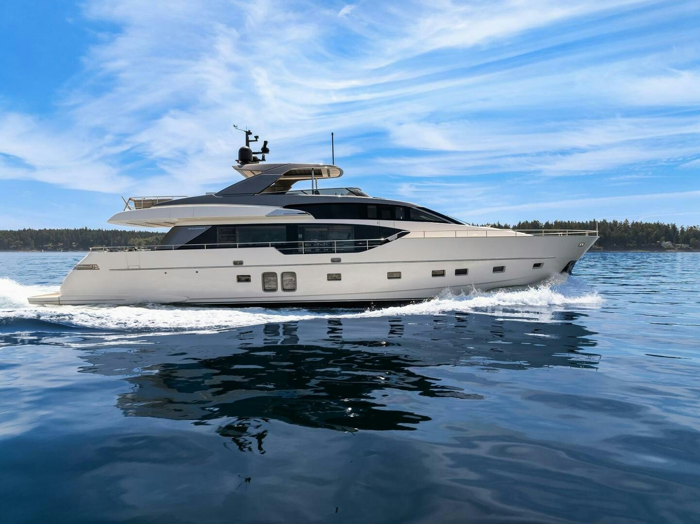 a boat on the water aboard SANLORENZO SL86 Yacht for Sale
