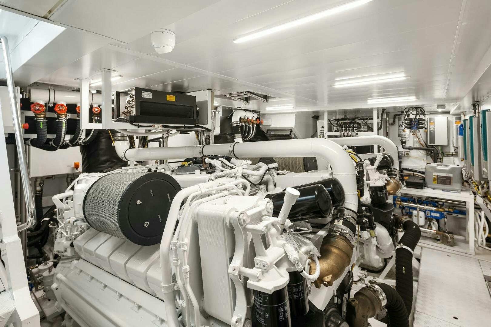 a room full of machines aboard SANLORENZO SL86 Yacht for Sale