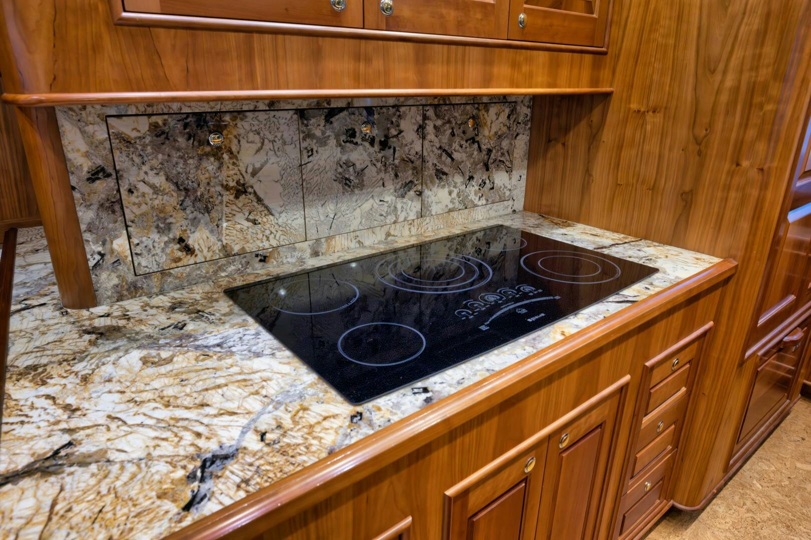 a stove with a pan on it aboard ANN WARRICK Yacht for Sale