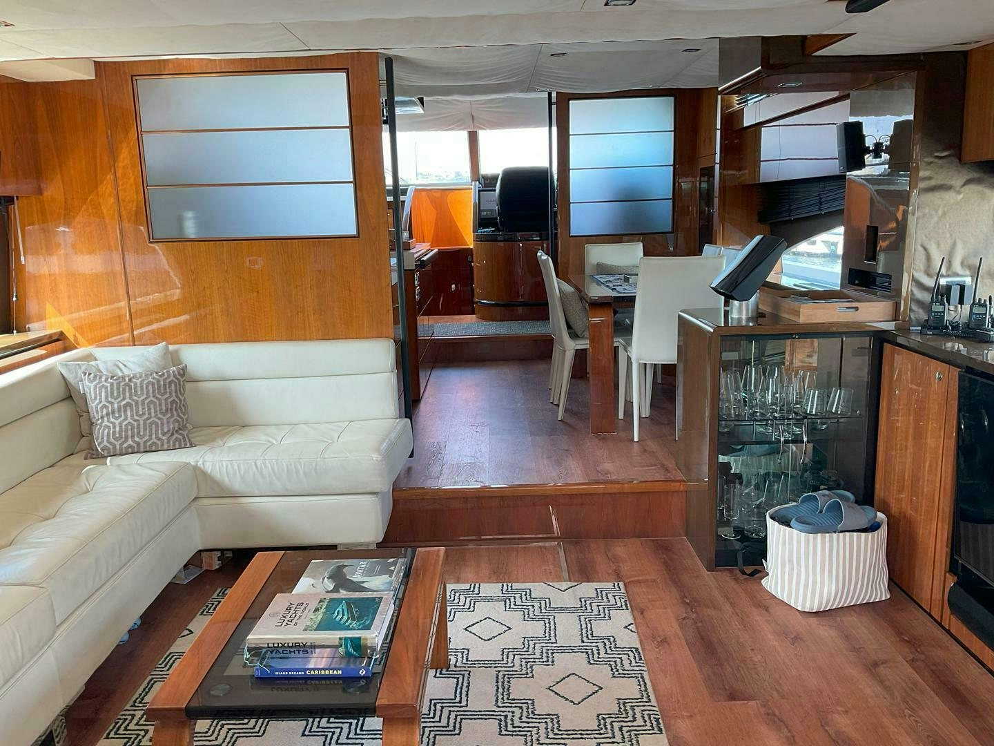 a living room with a couch and a coffee table aboard NONE Yacht for Sale