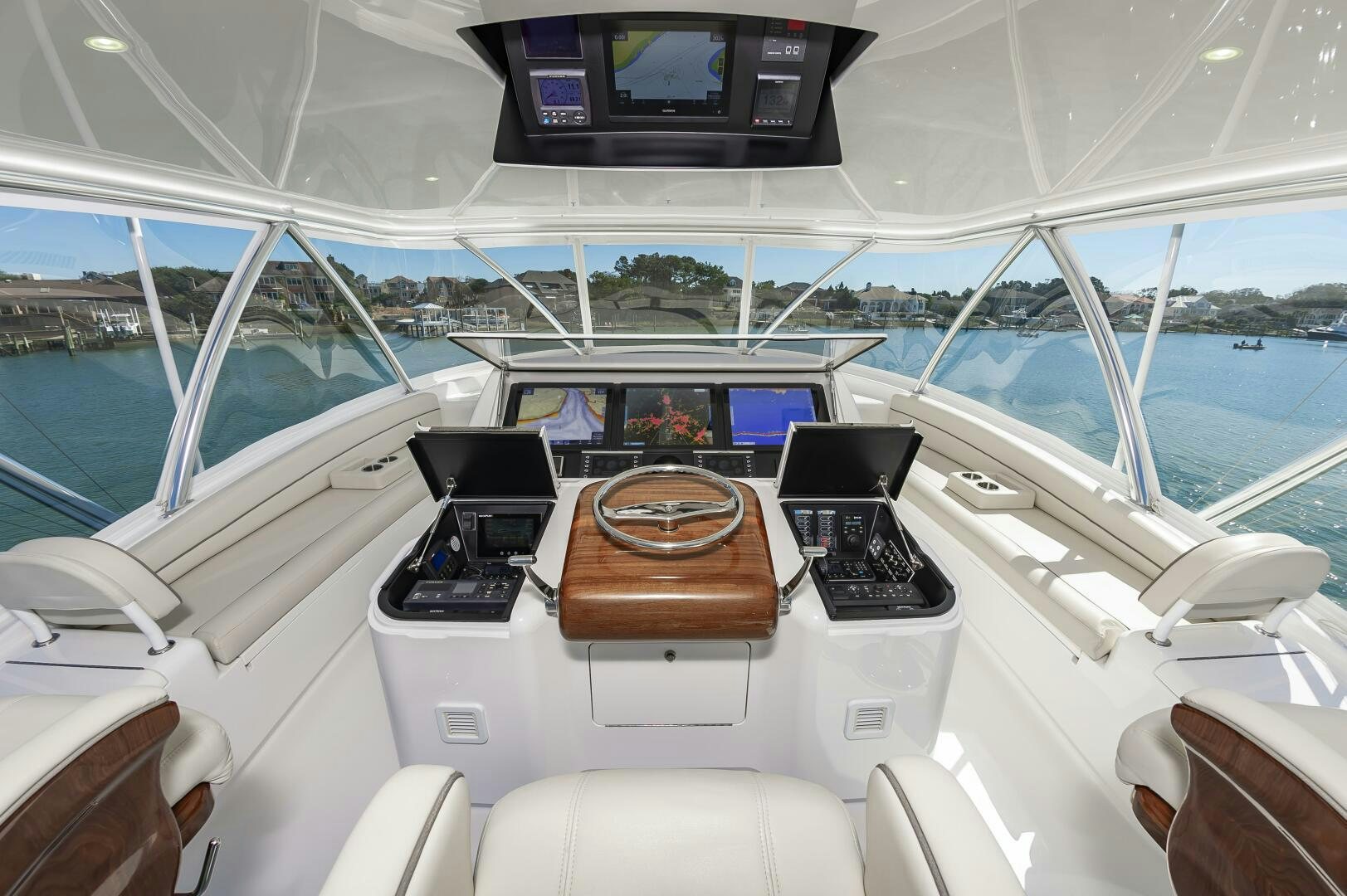 inside of a boat aboard MERCENARIA Yacht for Sale