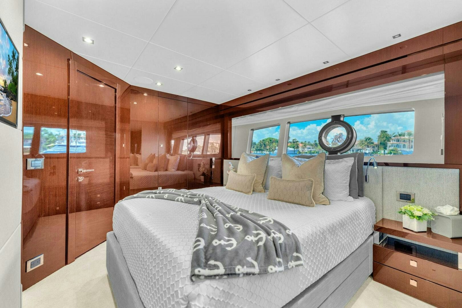 a bed in a room aboard KARILLIAN & COMPANY Yacht for Sale
