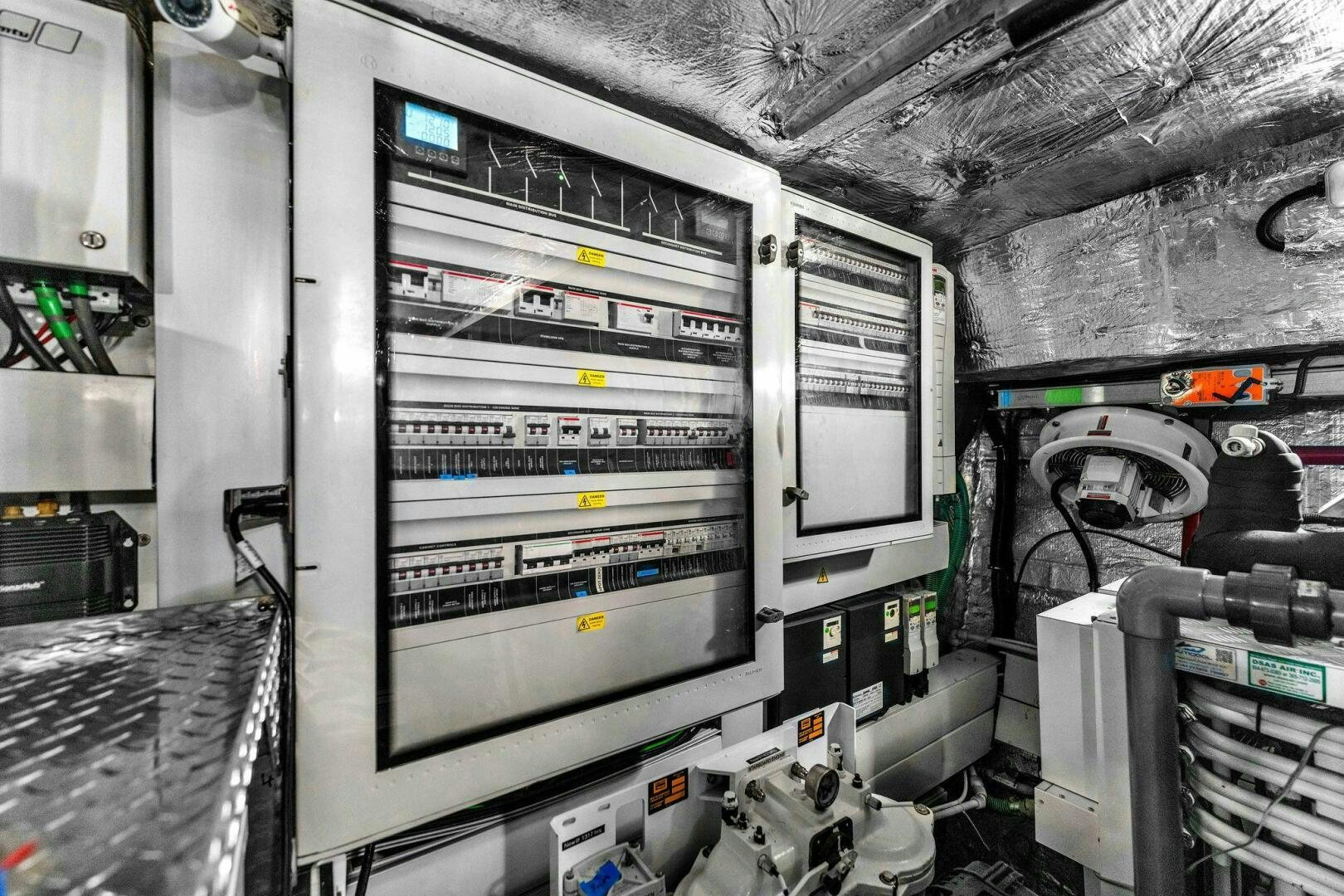 a large machine in a room aboard KARILLIAN & COMPANY Yacht for Sale