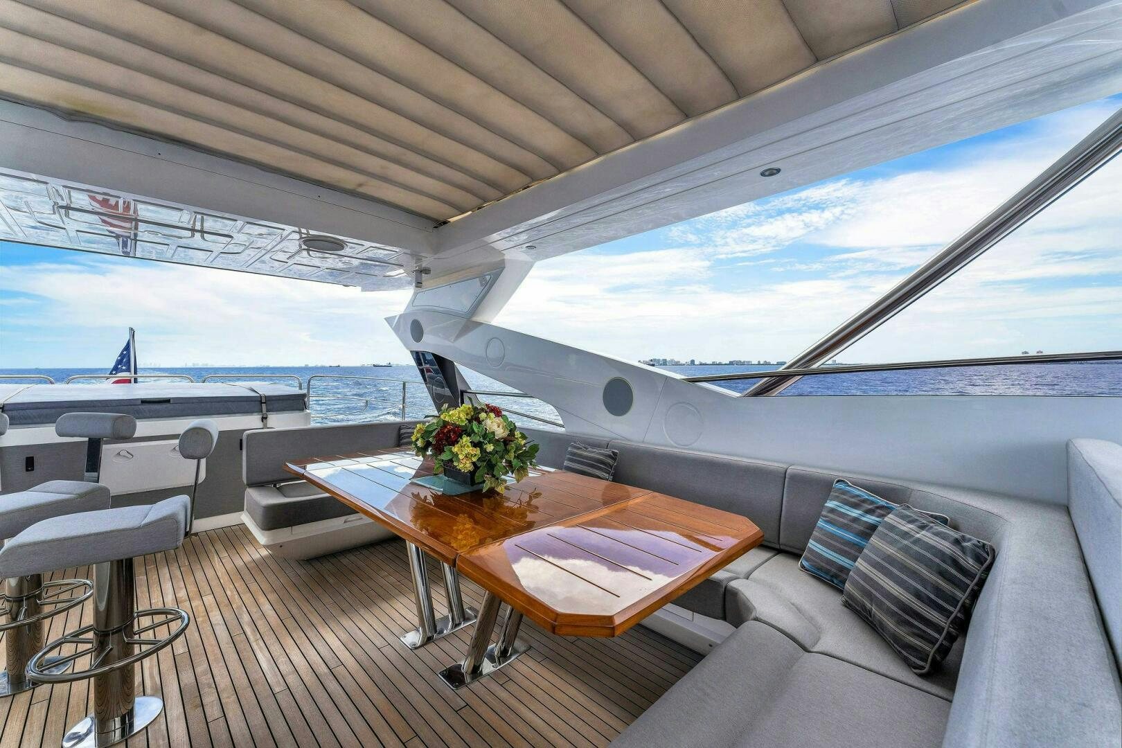 inside of a boat aboard KARILLIAN & COMPANY Yacht for Sale