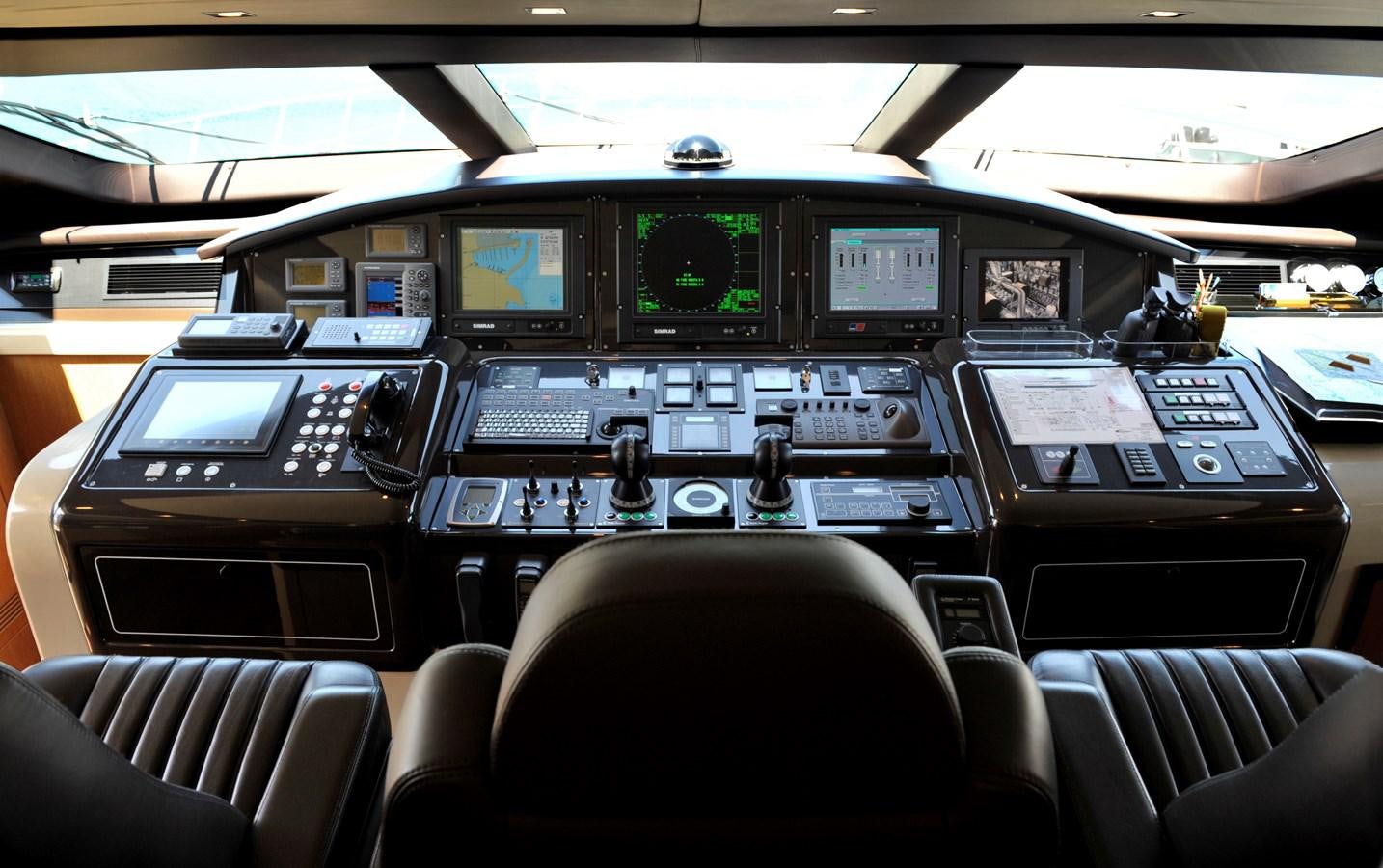 the cockpit of an airplane aboard MANGUSTA 108 - BECOOL - CAREFULLY USED Yacht for Sale