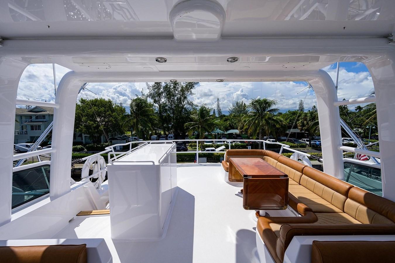 inside of a boat aboard TEMPO REALE Yacht for Sale