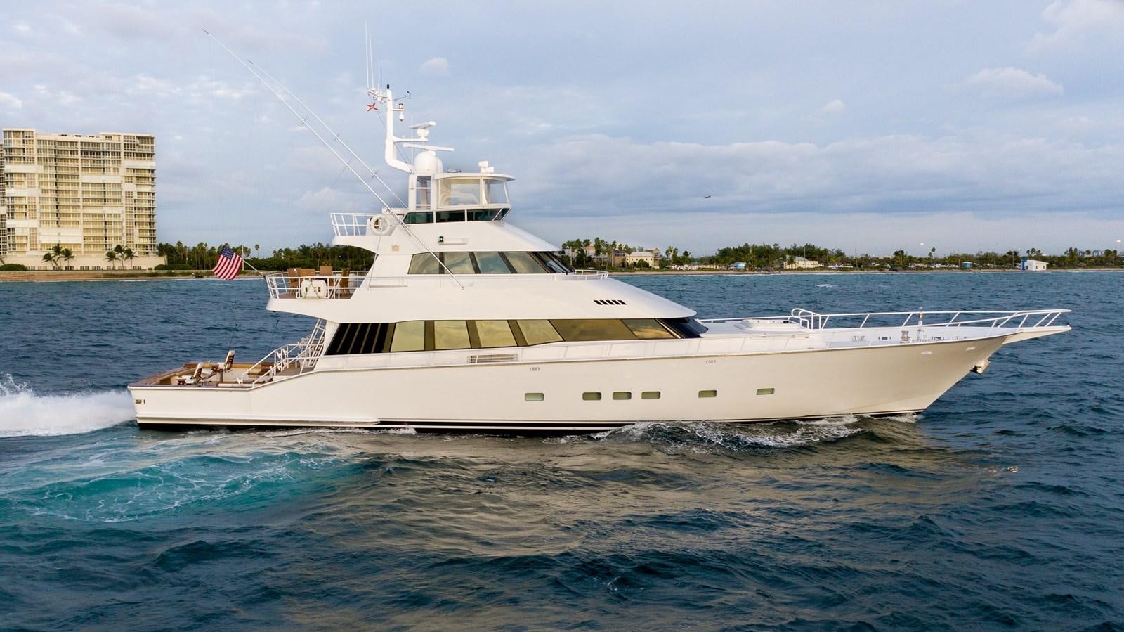 a white yacht on the water aboard TEMPO REALE Yacht for Sale
