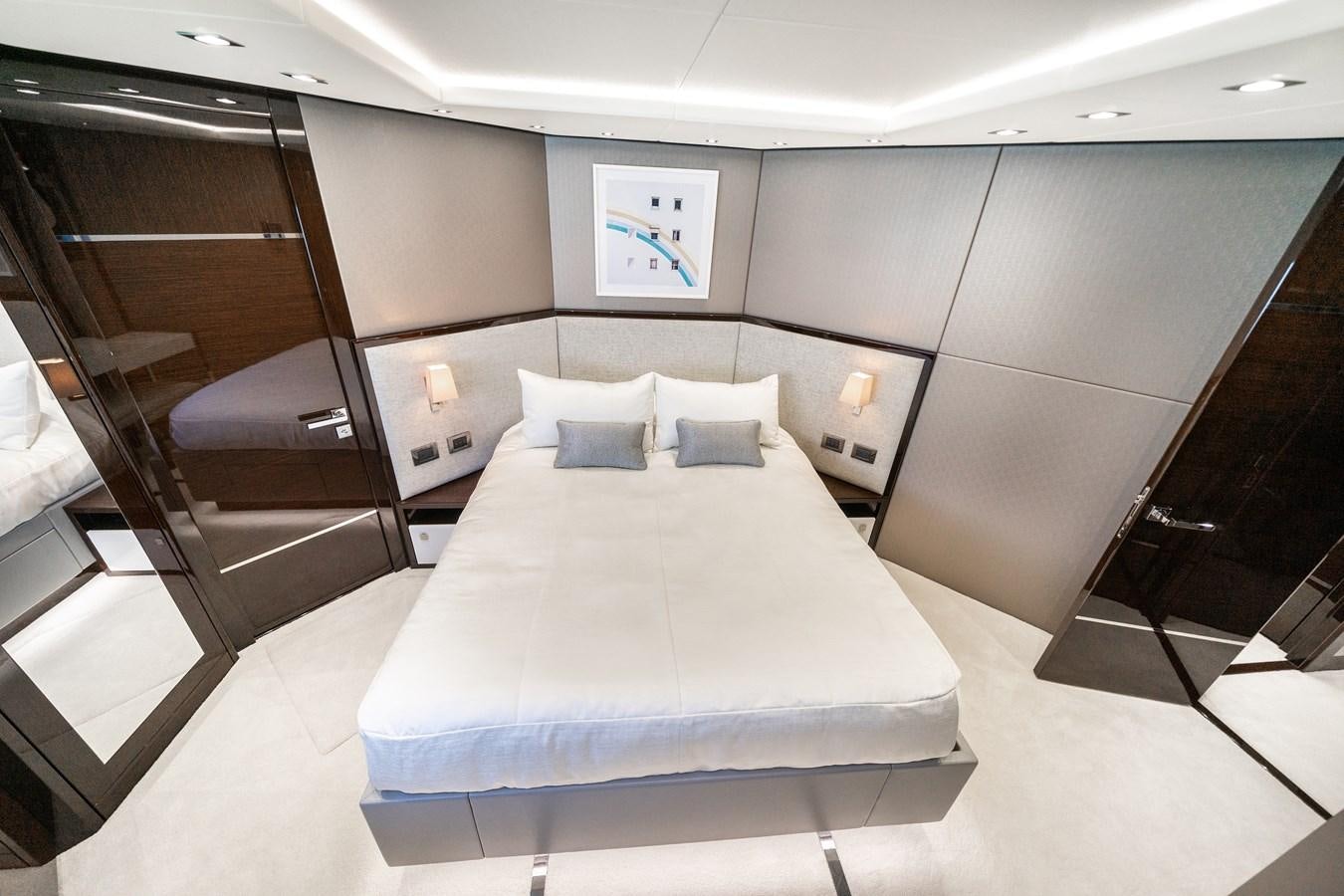a hotel room with a bed aboard SUNSEEKER 116 -  QART HADASHT Yacht for Sale