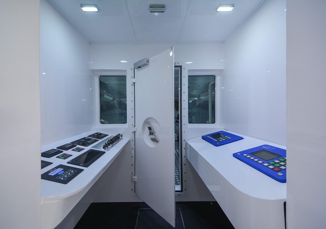 a room with a sink and a window aboard MAJESTY 155 Yacht for Sale