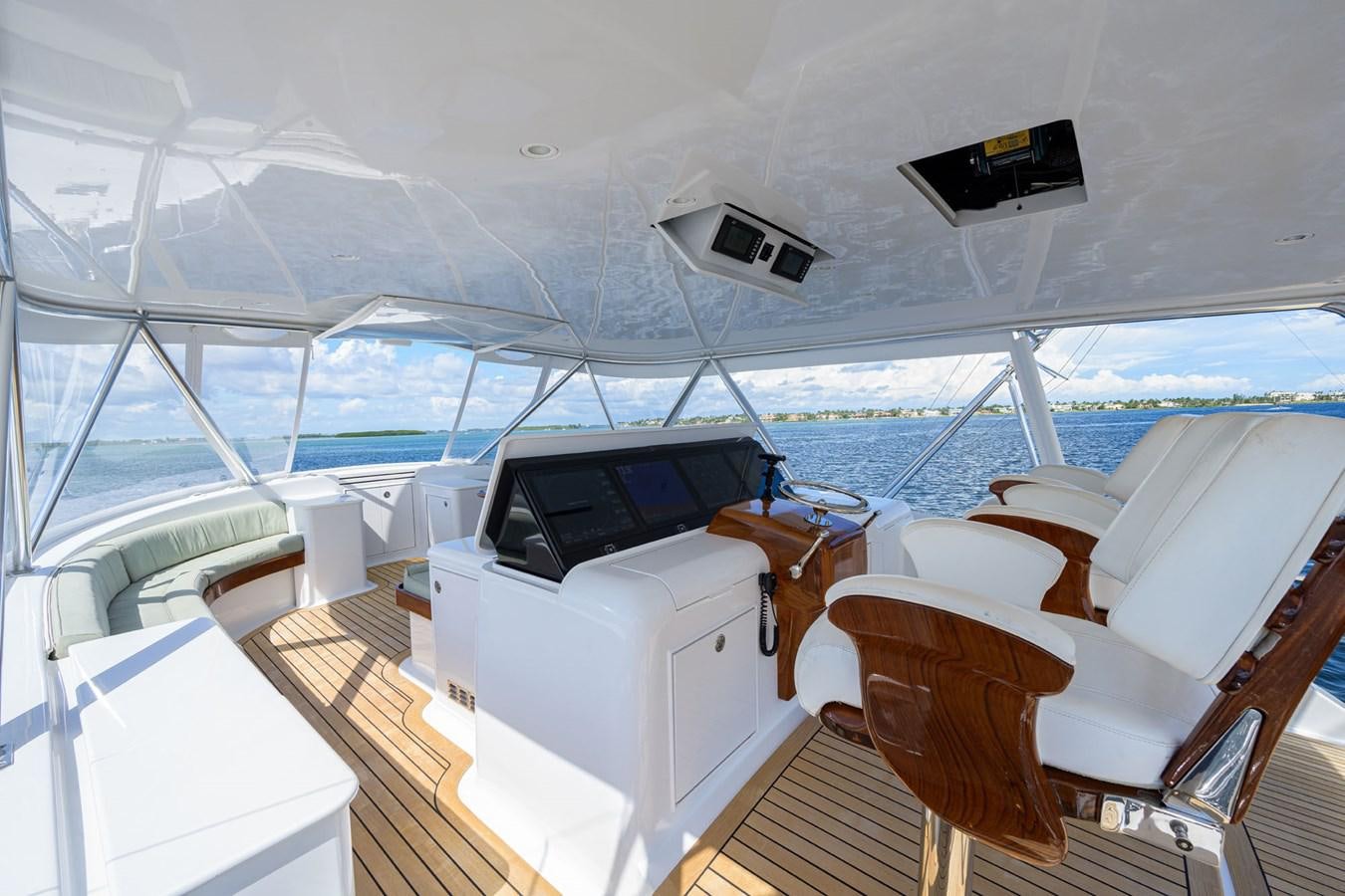 inside of a boat aboard GEORGIA GIRL Yacht for Sale