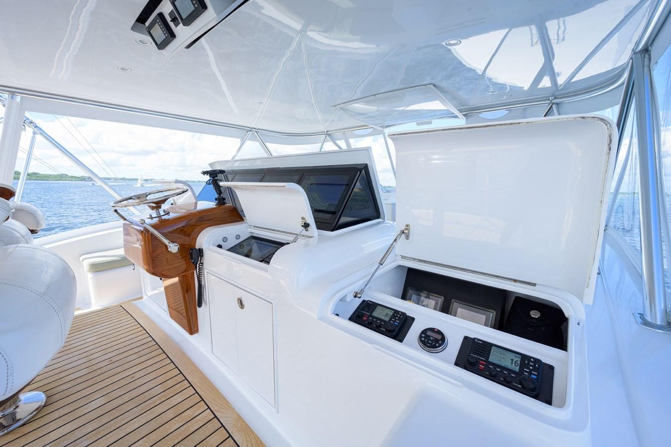 inside of a boat aboard GEORGIA GIRL Yacht for Sale