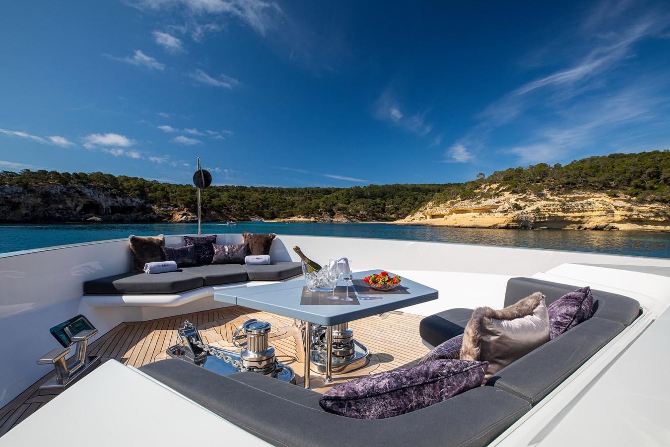 a modern house with a swimming pool aboard CINQUANTA-50 Yacht for Sale