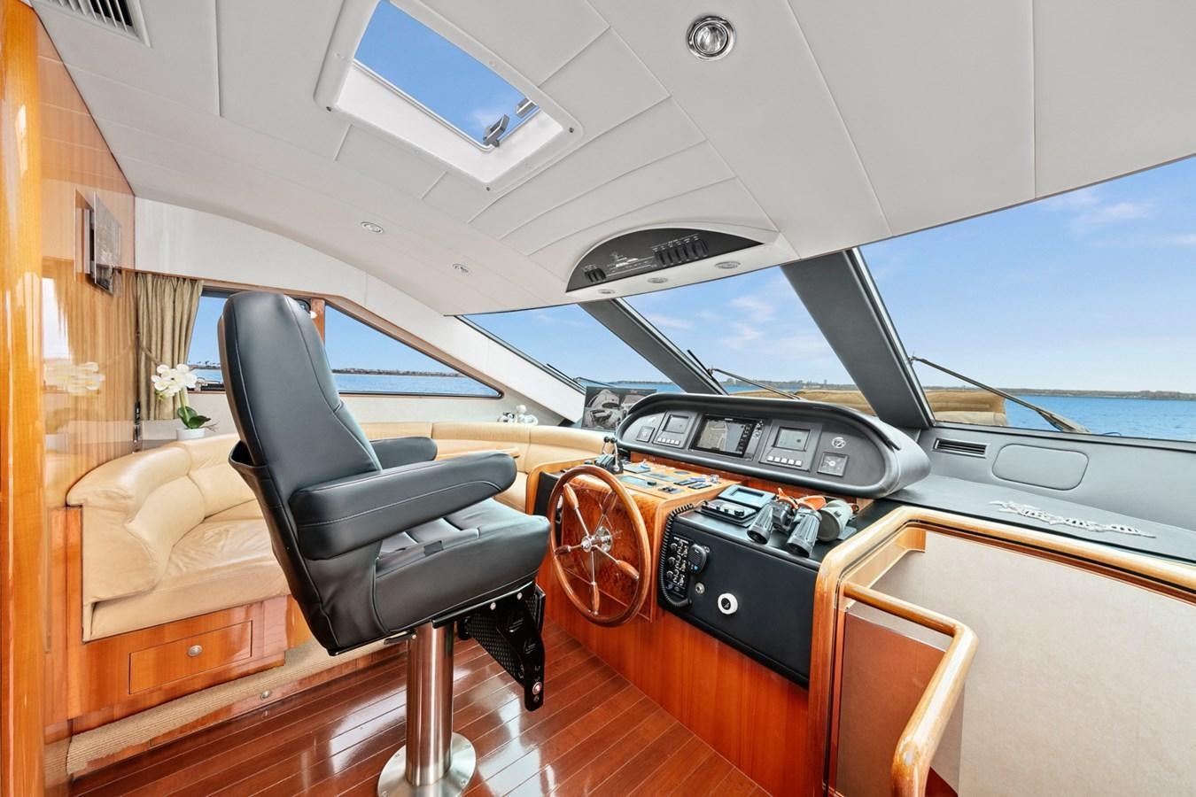 inside of a plane aboard VAMOS A VER Yacht for Sale