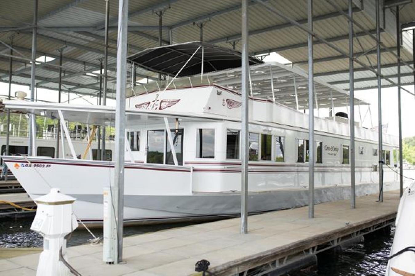 a boat in a building aboard 88 LAZY DAYS BEACHEM Yacht for Sale
