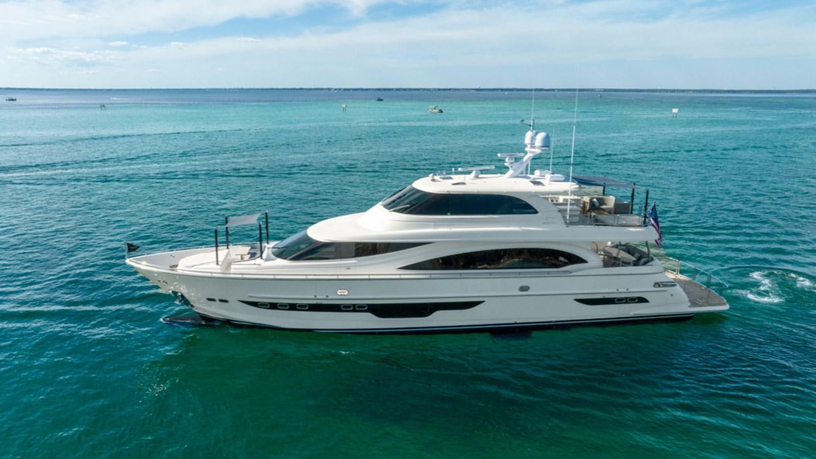 a white yacht in the ocean aboard 90 HORIZON Yacht for Sale