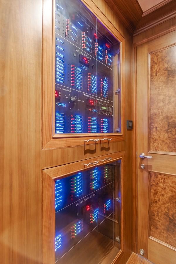 a vending machine in a room aboard HARLEY G Yacht for Sale