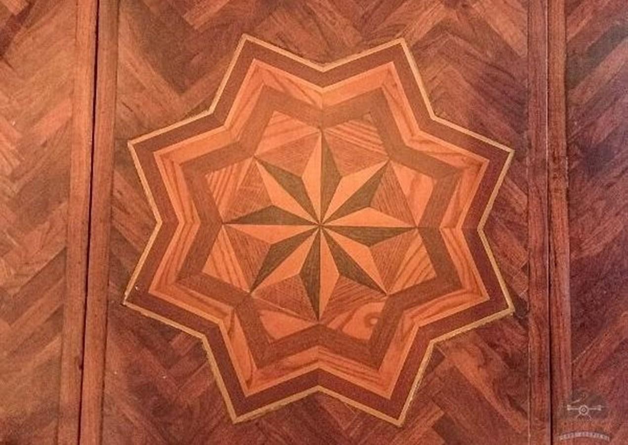 background pattern aboard DREAM CATCHER Yacht for Sale