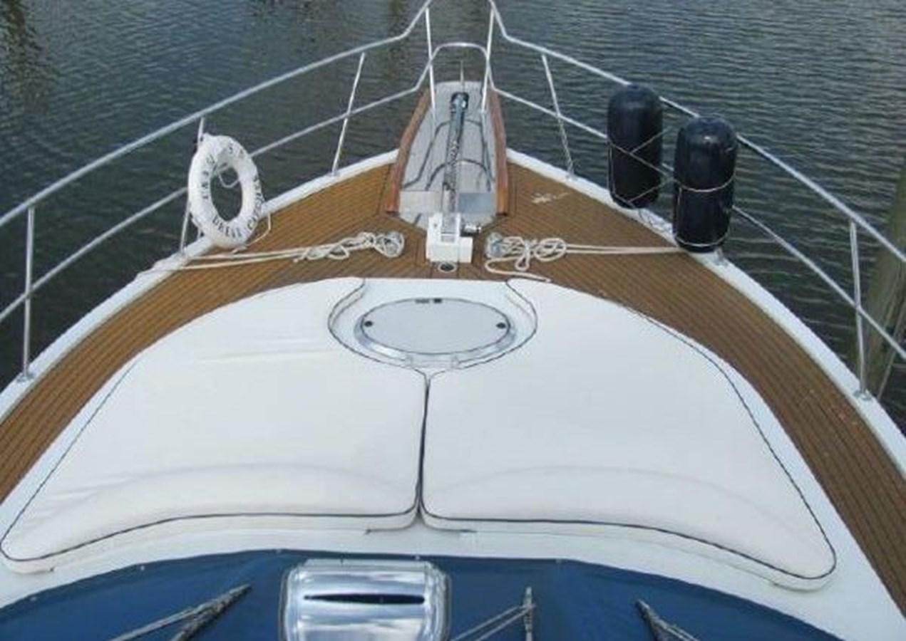 a white rectangular object with a round object on it aboard DREAM CATCHER Yacht for Sale