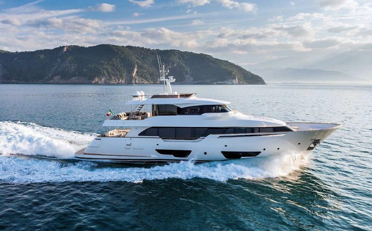 a boat in the water aboard MIOTU 4 Yacht for Sale