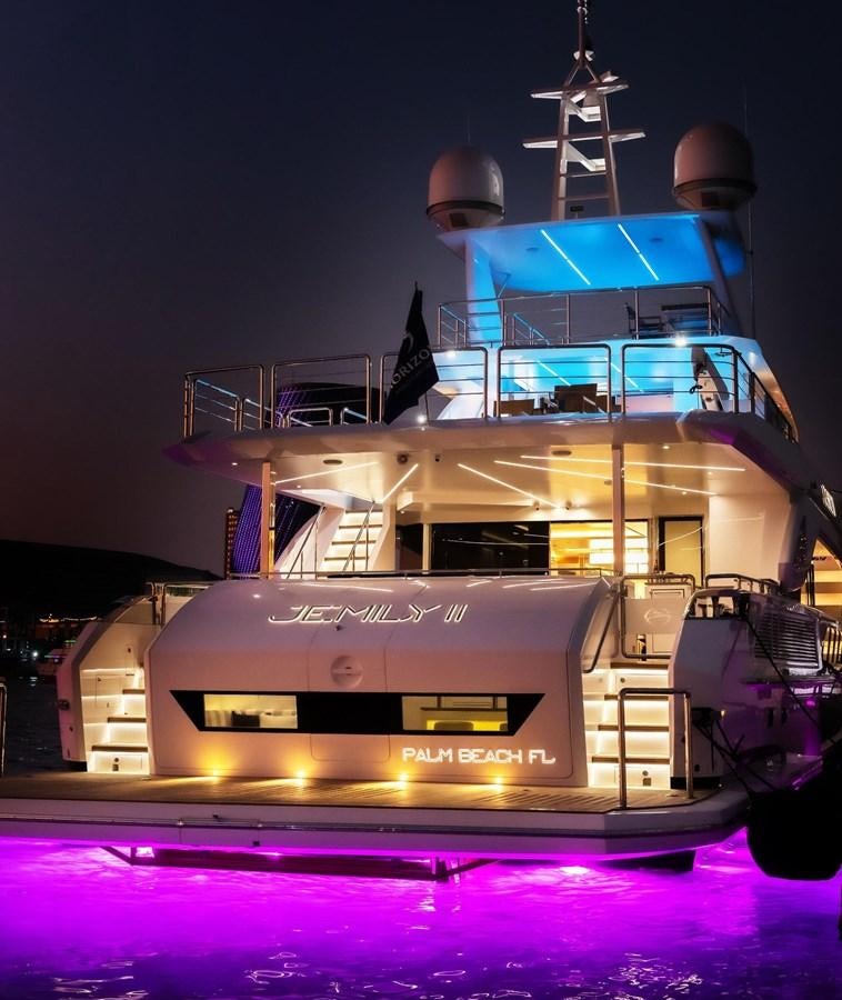 a large white machine with a blue top aboard JEMILY II Yacht for Sale