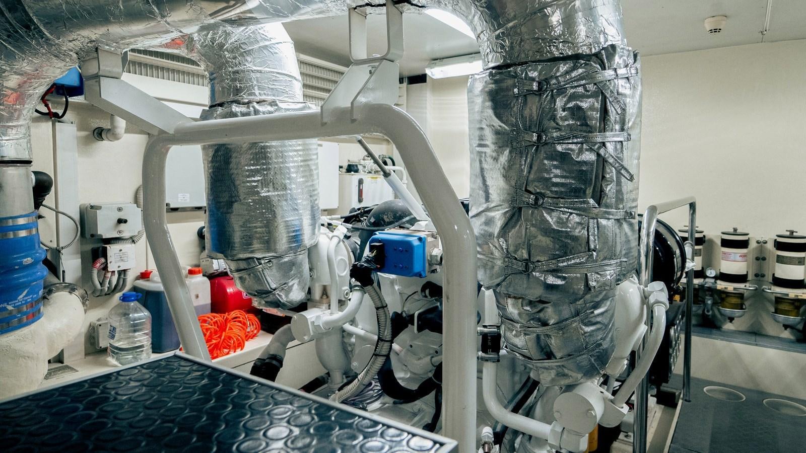 a machine with a large metal tube aboard LADY HELENA Yacht for Sale